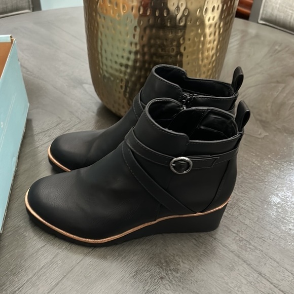 Life Stride Zinfandel Wedge Bootie - Picture 5 of 12